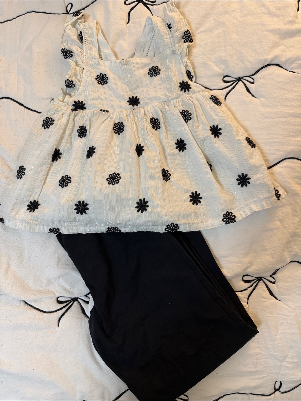 Rachel Zoe White Floral Embroidered Top with Black Linen Pants